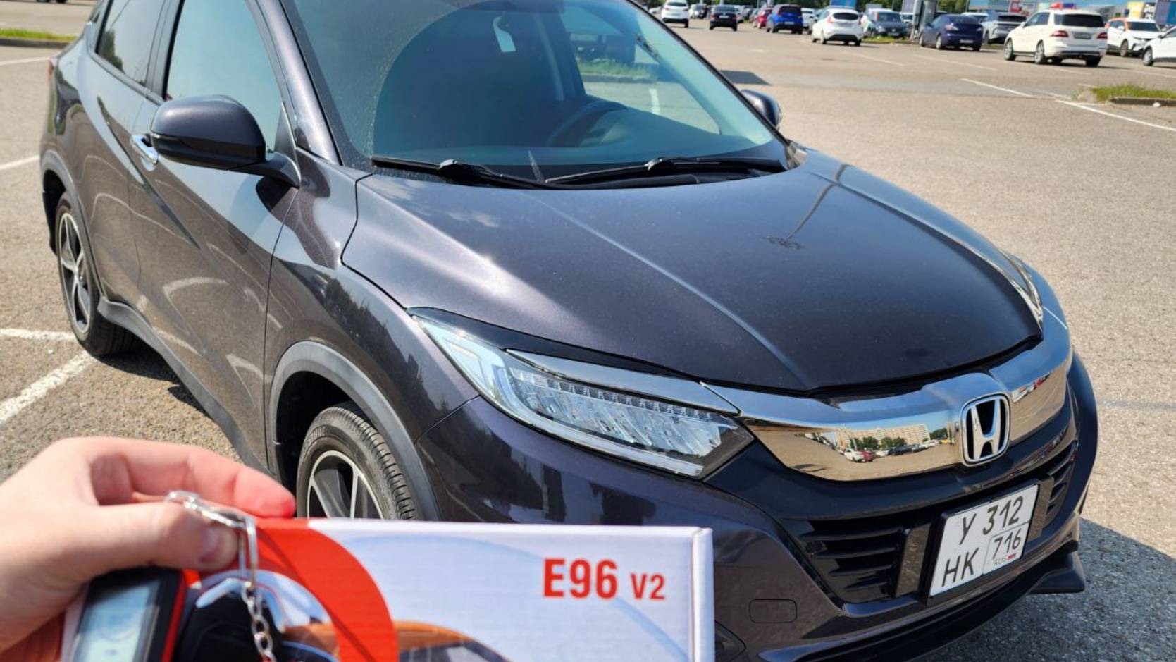 Honda Vezel - установили охранный комплекс StarLine E96