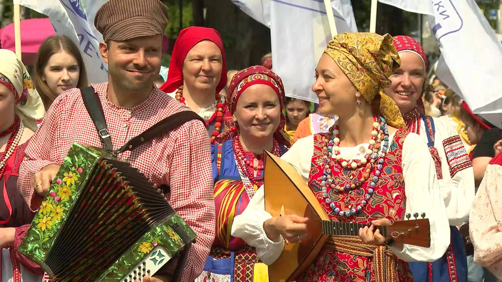 Третий книжный фестиваль «Читаем вместе» прошел в Парке Мира