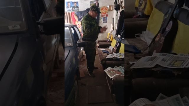 новый стих посвящён всем  девчатам р.ф и эмме и всем сотрудницам партии лдпр