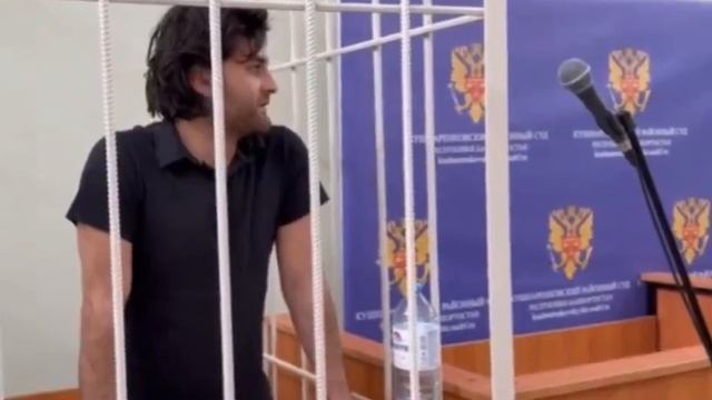‼🤬 Ваххабит украл 19-летнюю русскую студентку!

Уфа. Девушка долго не соглашалась выходить замуж за
