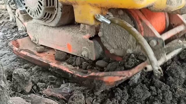 виброплита в деле.mp4