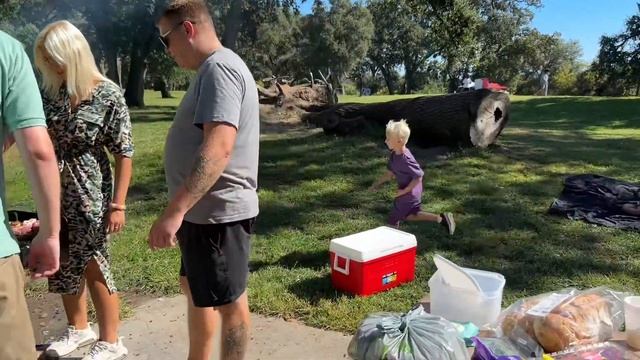 Пикник с друзьями Что дали нам в FoodBank? Обзор продуктов.