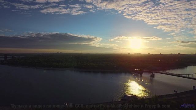 Лес, грязь под колёсами и ритм, который не даёт остановиться! - Before The Light Peaks Through -- Ki