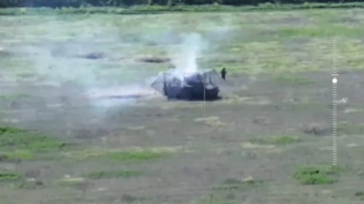 Военнослужащие группировки войск «Запад» уничтожили БТР YPR-765 ВСУ