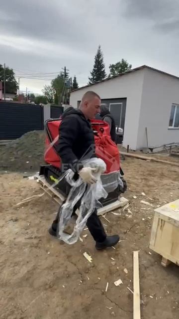 Распаковка мини-экскаватора Hightop HT10