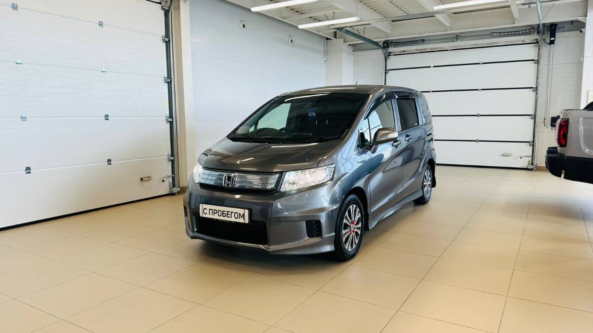 Honda Freed Spike, 2012 год