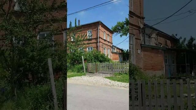 250607 Памятник ВОВ Никольская церковь в селе Альшань Храм Святого Николая старая школа город Орёл п