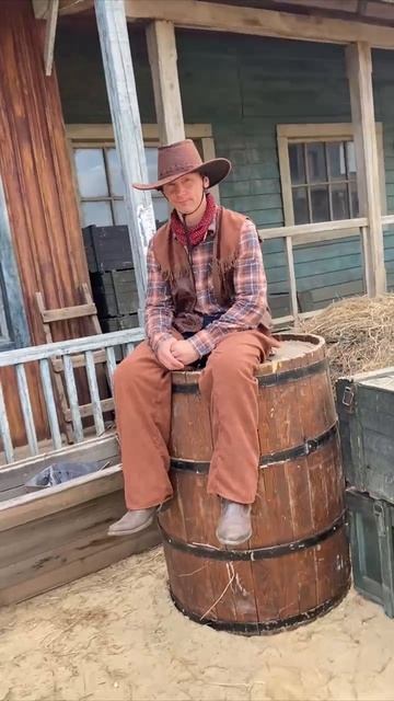 Просто самый обычный и заурядный ковбой слегка Дикого Запада