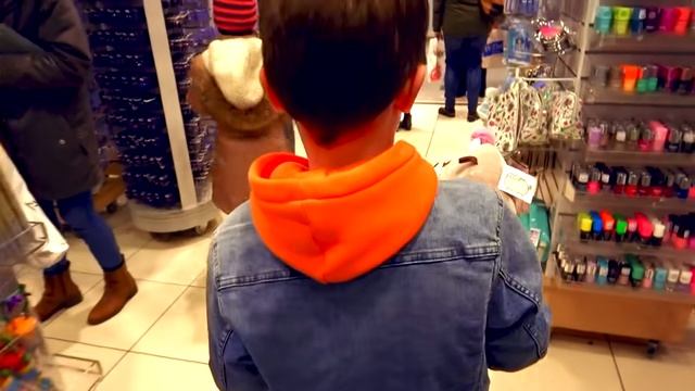 Мистер Макс ЧЕЛЛЕНДЖ придуманный Максом - Мальчики VS девочек: НАЙДИ ПАРУ