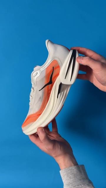 Спортивная модель Hoka Cielo X1 2.0