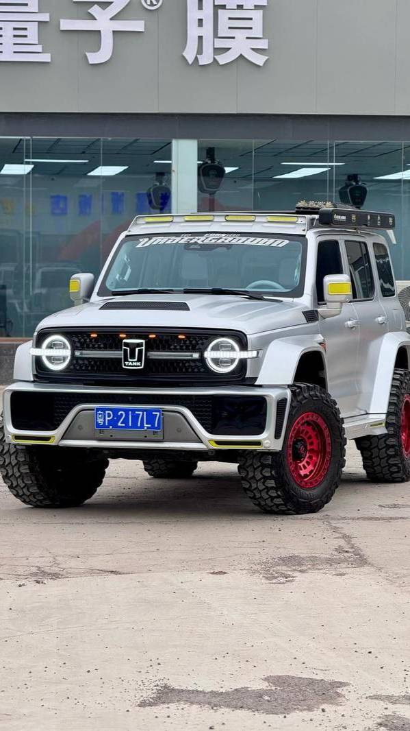 Автомобили из Китая вместе с VTTAUTO - Снежный БАРС доступен к продаже