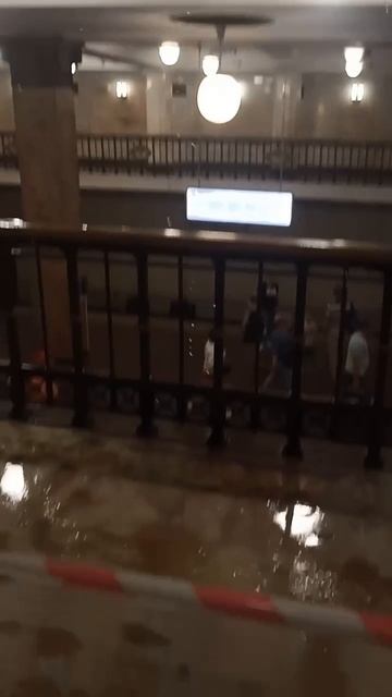💦Из-за ливня произошёл потоп на станции Комсомольская💦