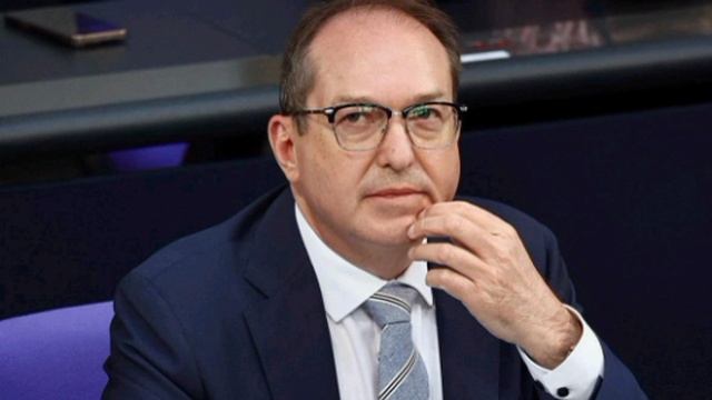 🇩🇪Полицию ФРГ вооружат электрошокерами на фоне роста количества атак с ножами в общественных места