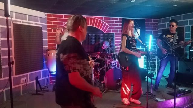Юлия Бессонова и "Тяжёлый Случай" -  "У Своих" 11.10.2024