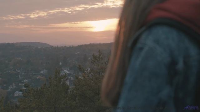Хочется бежать по полям под этот невероятный саунд - Hopp Dubb -- Ketsa -- Darkness and Light