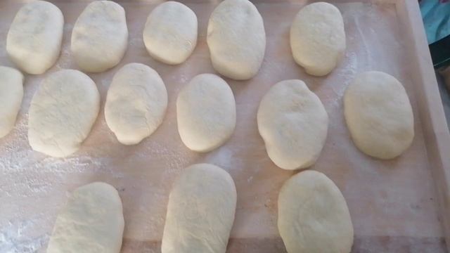 Дождались дождика, готовим кушать, наши ирисы.