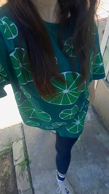 как вам принт? 💚

#принт #кастом #кастомизация #рисование #футболкаспринтом #outfit #образ