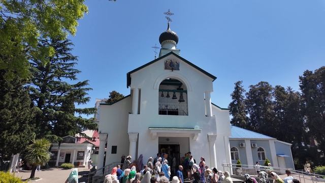 Храм в Адлере - историческое место. Как праздновали Троицу