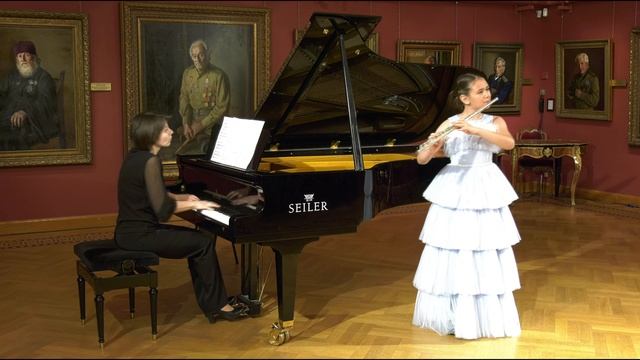 Вальс "Память о Париже" ЮН Должиков/Гуляева Ангелина(11лет)