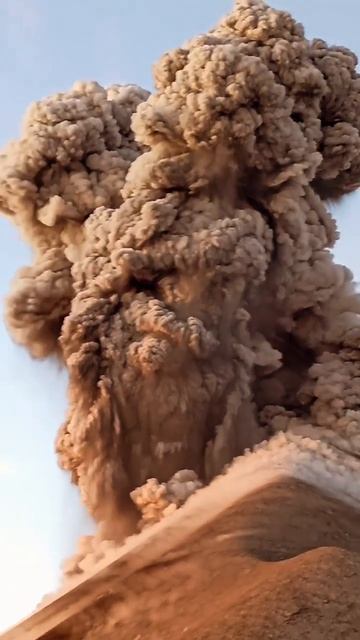 Вулкан Фуэго с близкого расстояния