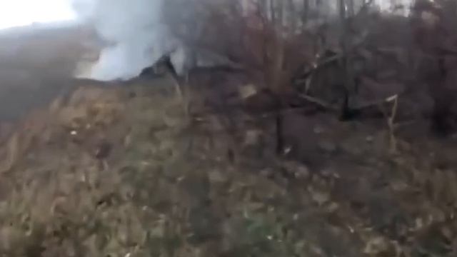 Наш штурмовик пережил прямое попадание FPV-дрона. После чего поднялся и пошел далее.Это Чудо !!!