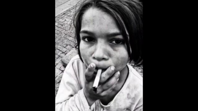 Реальные кадры о жизни детей беспризорников из Мариуполя.