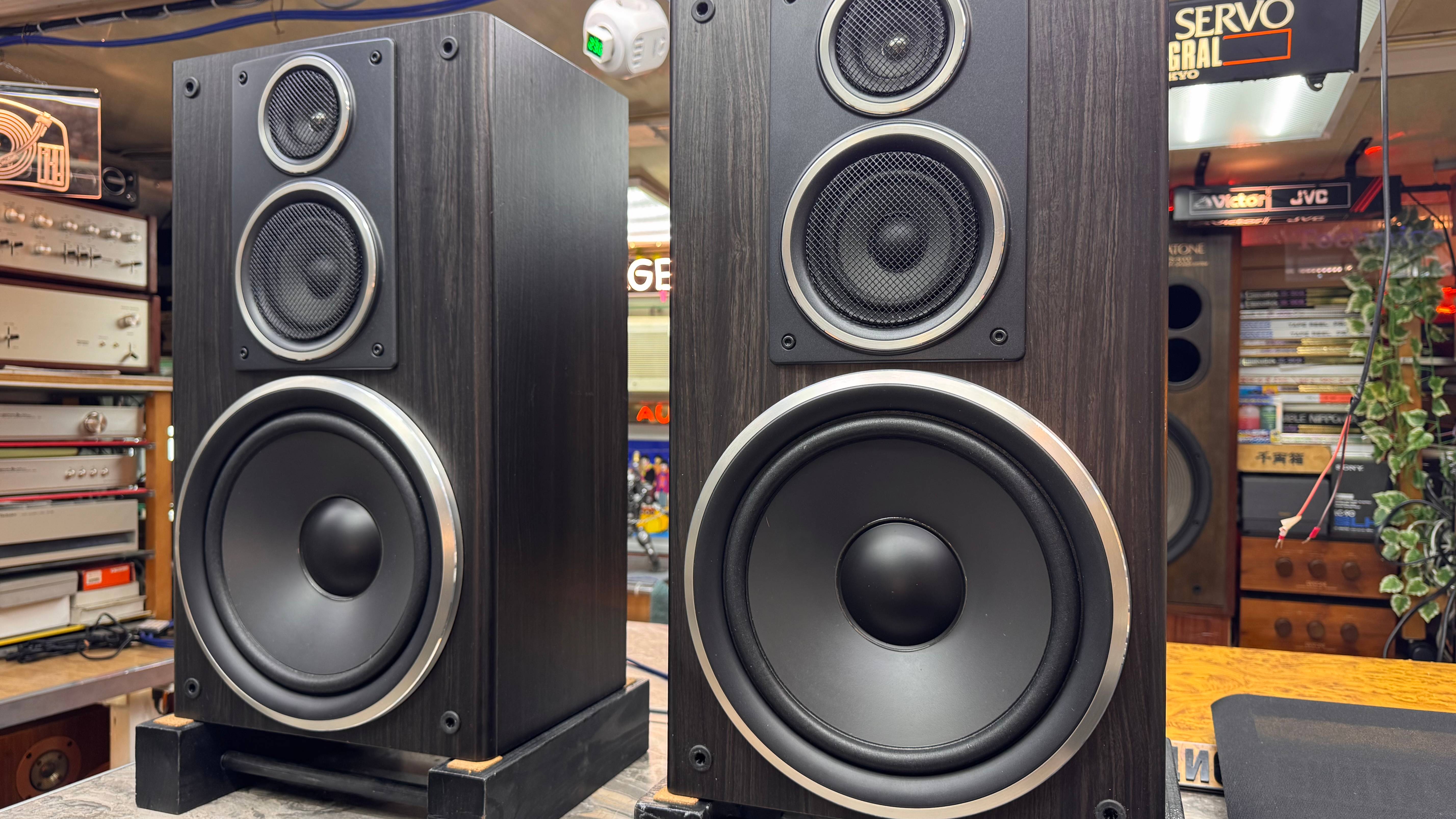SONY SS-V810AV продолжаем слушать....