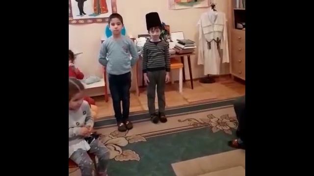 Дети читают стихи Киримизе Жанэ на адыгейском языке - 2
