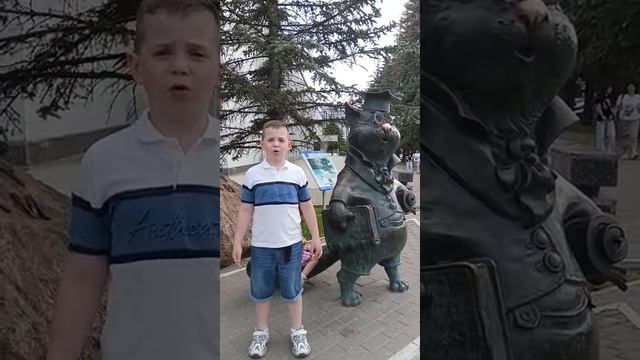 У Лукоморья дуб зеленый