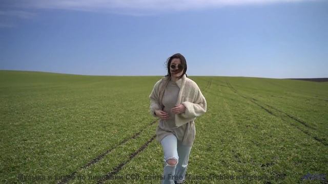 Музыка качает внутри, как буря качает облака - Road Trip -- Scott Holmes Music -- Rock Background Mu