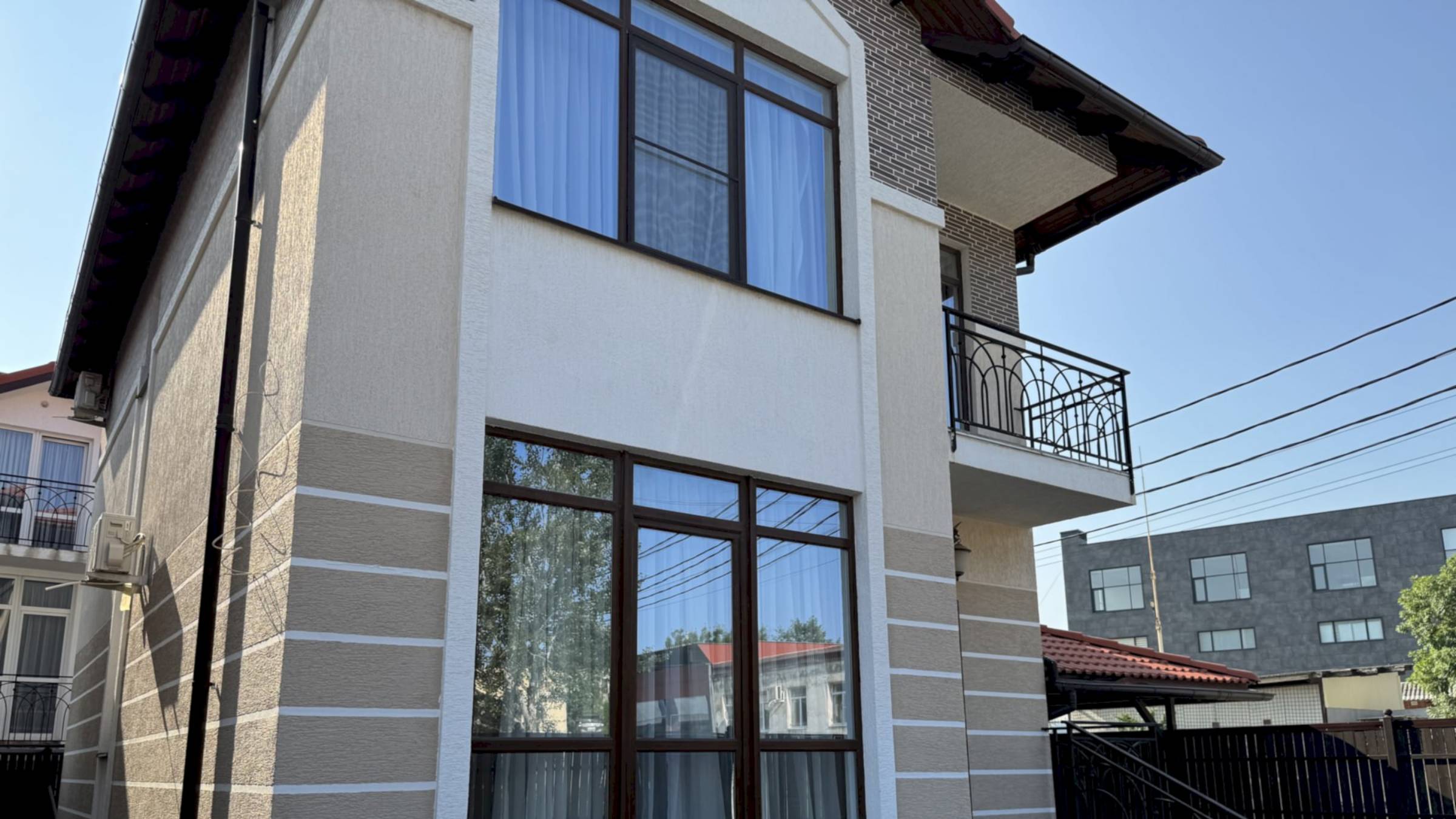 355 Двухэтажный коттедж под ключ с беседкой, мангалом и большой гостиной – Геленджик