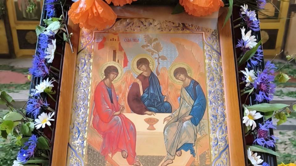 Со светлым праздником Святой Троицы или Пятидесятницы.   #День_Святой_Троицы    #Троица