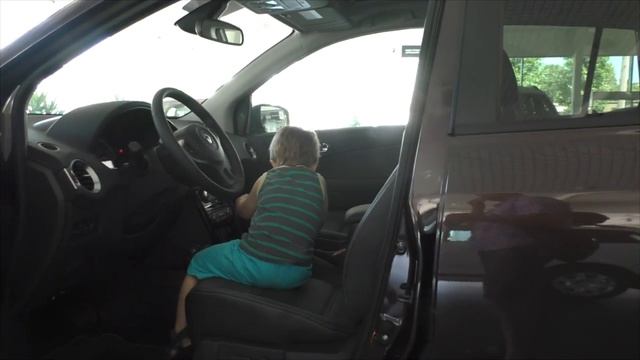 Рома и Диана ★ Renault Family Days посетили Рено Фемили Дейс в автомобильном салоне