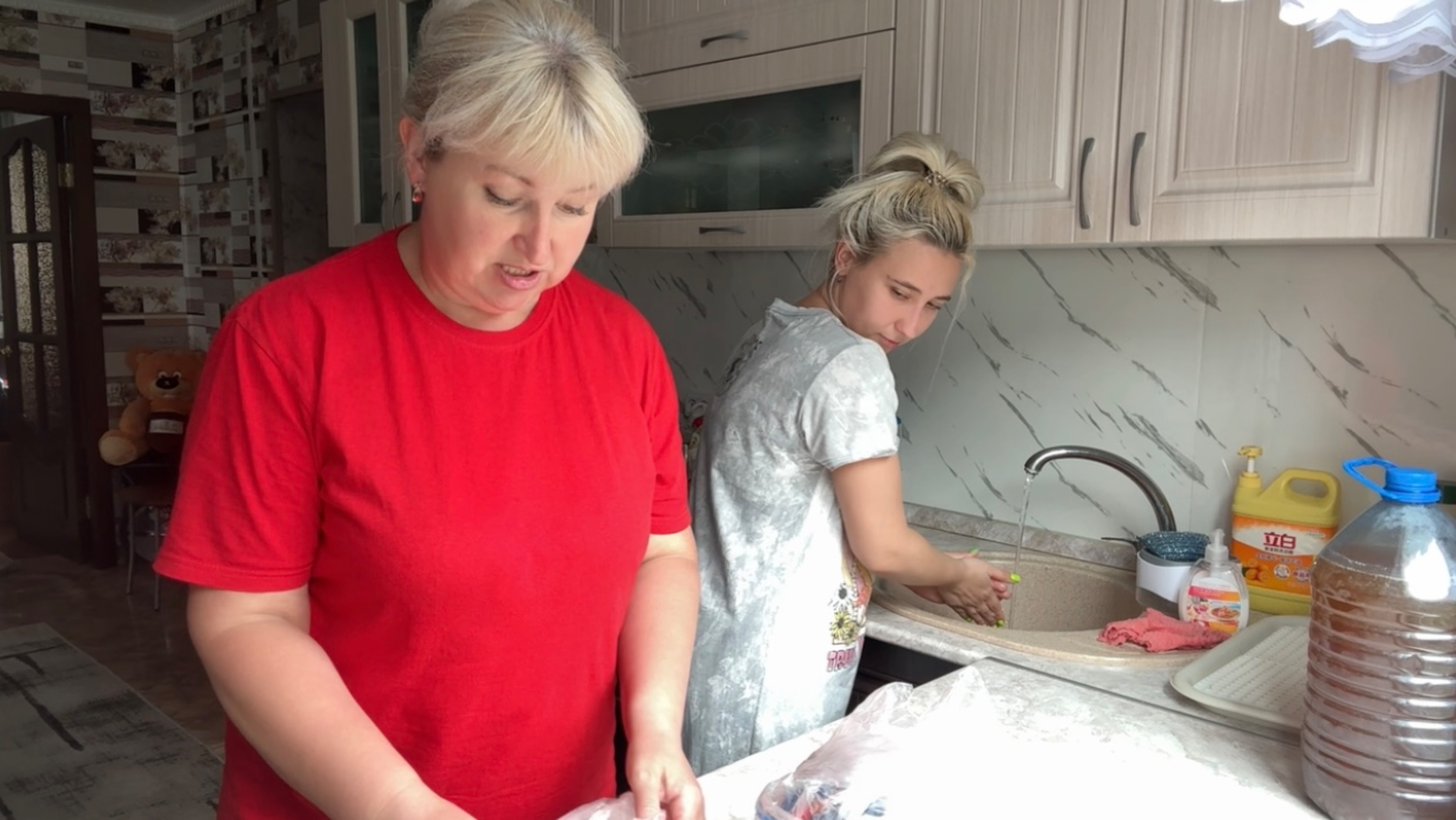 Сегодня отдыхаем/ праздничный обед. КУРИЦА которая гуляет сама по себе 😅
