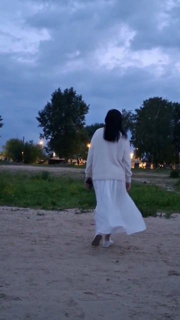 вечерняя прогулка у реки