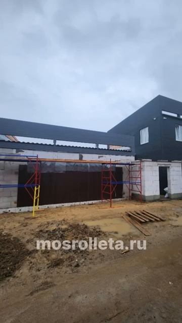 Секционные ворота. Купить по ссылке в шапке профиля. #секционныеворота #ворота #ziger #alutech