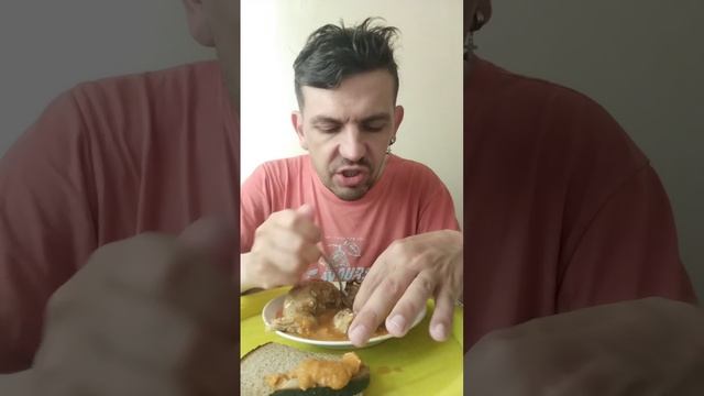 Обжор куриное бедро с икрой из баклажанов GREENOLA