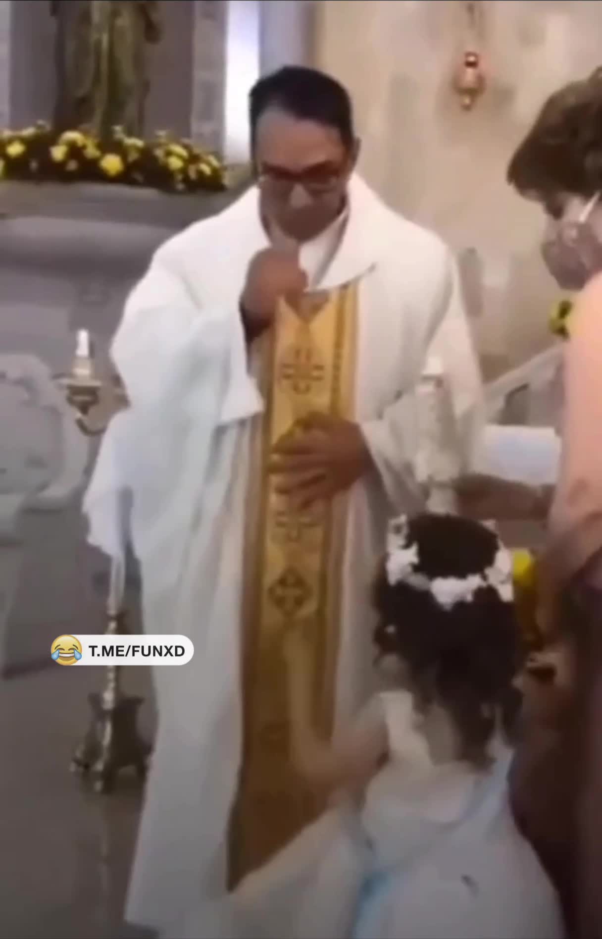 Малая на своей волне😄