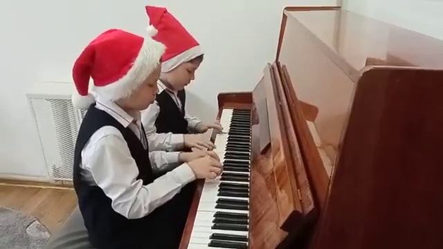 Дело в шляпе (Т.Максимов) Исп.Даниил и Макар Грищенко