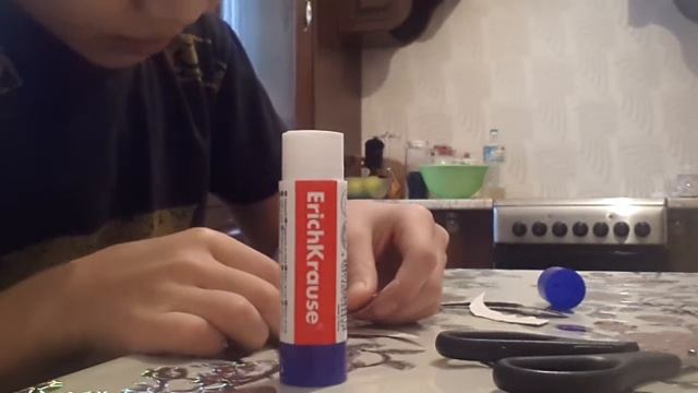 Как   сделать  нож  кирамбит из  картона