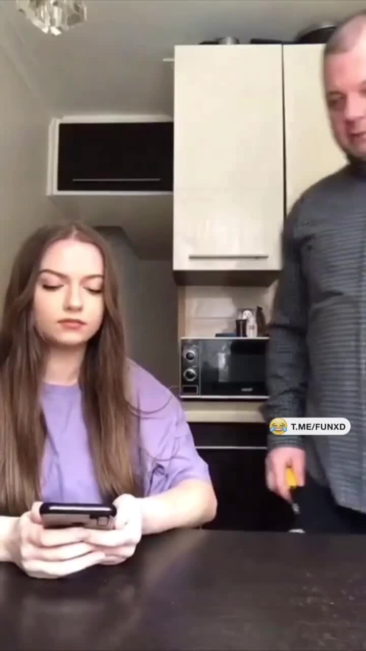 Главное - отвлечь внимание😆
