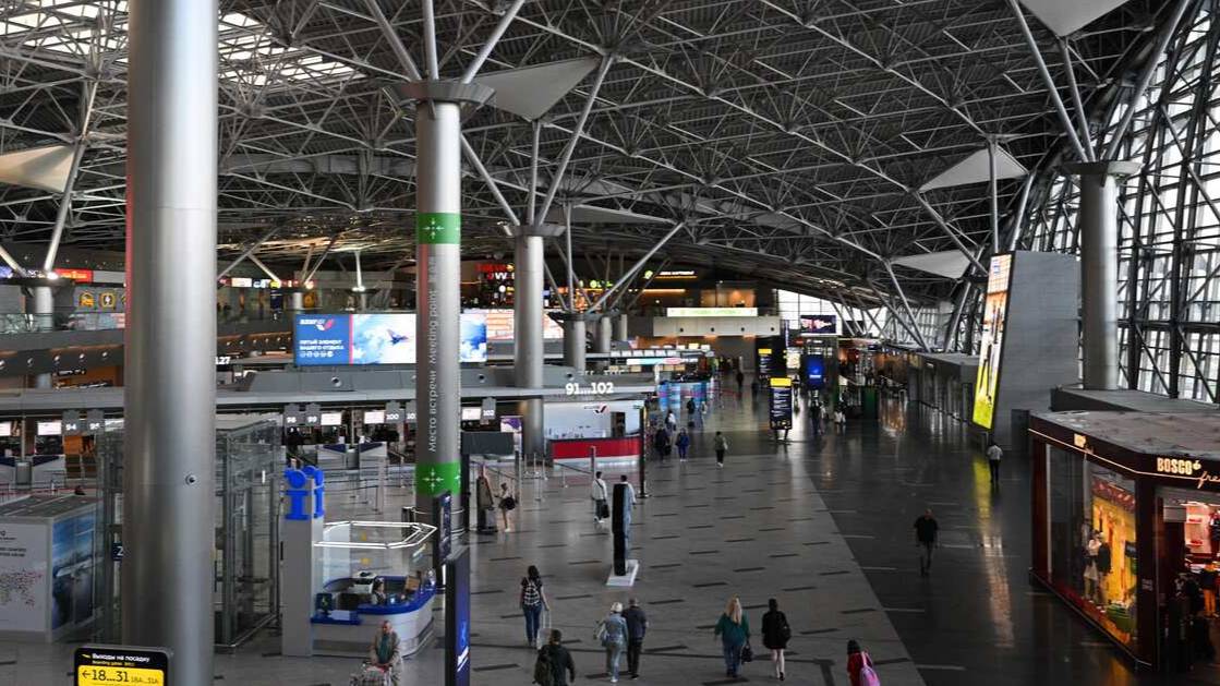 В аэропорту Внуково во время ливня подтопило терминал