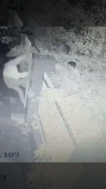 Открывать от себя