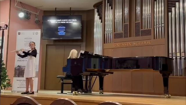 W.A.Mozart sonata IV in Fa Major KV 13(Andante)
Гуляева Ангелина(10 лет)
