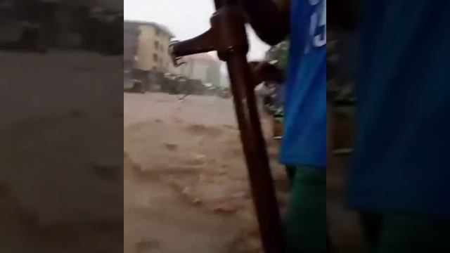 Ливневый паводок в Ониче (Анамбра, Нигерия, 3.06.2025)