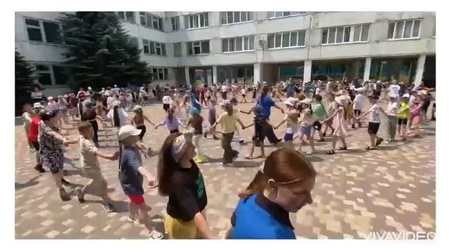 МБОУ "Школа №99". Районная акция "Хоровод дружбы", в рамках проекта "Движение Первых".