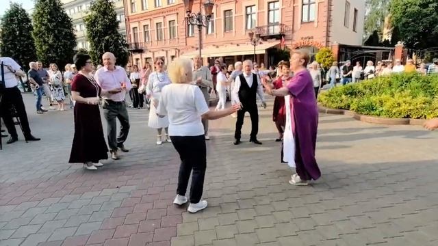 Е. Надольская. _Расцветали яблони и груши..._🌸🌸🌸🌸🌸 🍎🍐🍎🍐.mp4