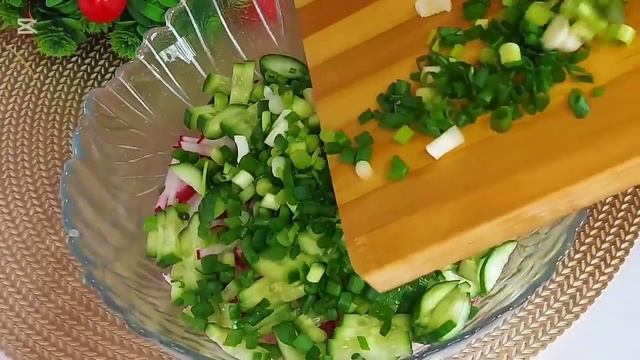 ЭТОТ САЛАТ БЕСПОДОБЕН!! ВЕСЕННИЙ САЛАТ ИЗ РЕДИСКИ И ОГУРЦОВ! ТАКОЙ САЛАТ ГОТОВЛЮ ВЕСНОЙ И ЛЕТОМ!