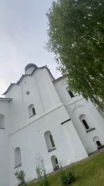 Поздравляю всех с праздником Святой Троицы