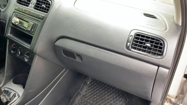 Volkswagen Polo 2011 год с автозапуском ( краткий обзор)
